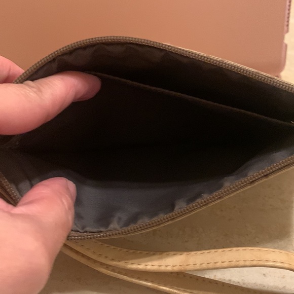 Dooney Bourke vintage wristlet tan in great new condition. - Picture 6 of 8